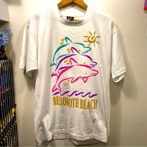L. VINTAGE REHOBOTH BEACH SINGLE STITCH RAINBOW DOLPHINS BEACH SHIRT